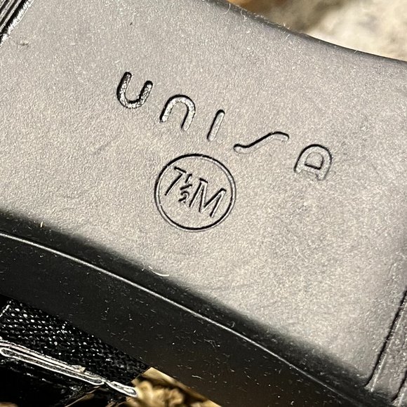 NEW UNISA Sandals NWT Size 7 1/2M NEW Black Patent Man Made NEW - Picture 10 of 11